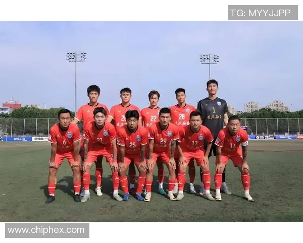 赛后复盘：杭州足球队与重庆足球队的精彩对决与战术分析