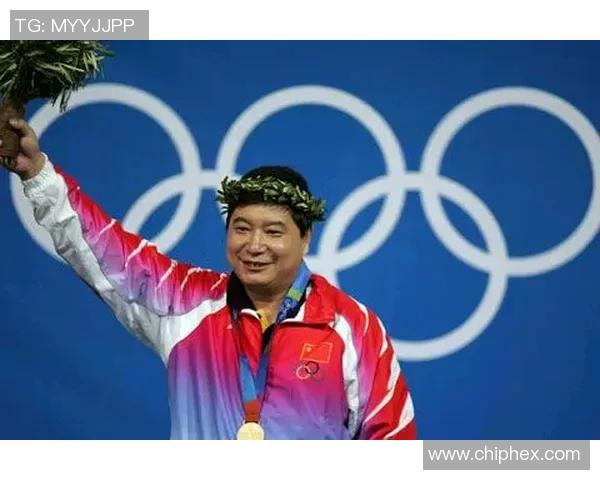 高丽娜：足球场上的璀璨明星与她的传奇故事